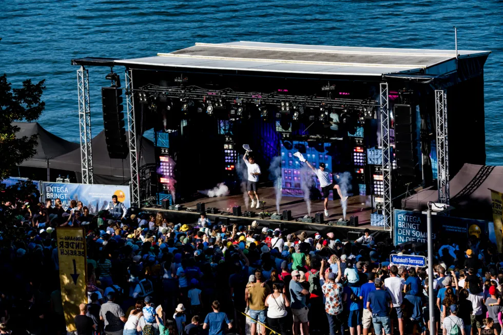 Besondere Open Air-Konzerte direkt am Rheinufer bei „Summer in the City – at the river“, Radumleitung eingerichtet