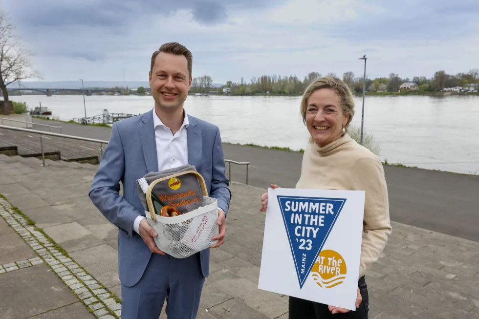 „Summer in the City“ in Mainz – mit drei neuen Konzerthighlights im August und einem neuen Standort erweitert das beliebte Open Air-Festival sein Programm und verbindet Kultur und das Mainzer Lebensgefühl auf einer Bühne direkt am Rhein.