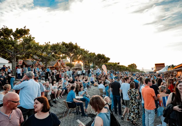 Erstauflage der „Mainzer WeinUfer“ ein voller Erfolg – 50.000 Besucher mit bester Laune am Rheinufer