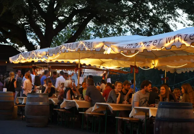Mainzer Weinmarkt 2018: 320.000 zufriedene Besucher genießen angenehme Atmosphäre und das #mainzgefühl