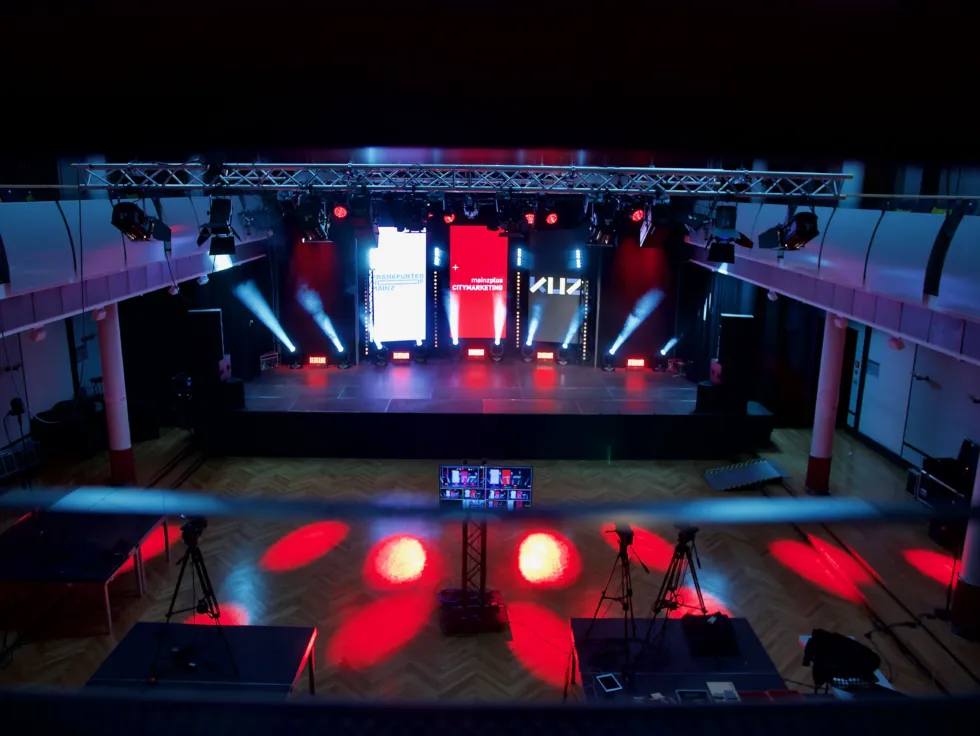 Auszeichnung „Location Award 2021“: mainzplus DIGITAL-Studio im Frankfurter Hof Mainz auf Platz 2 der „Besten Streaming Locations“ Deutschlands gewählt