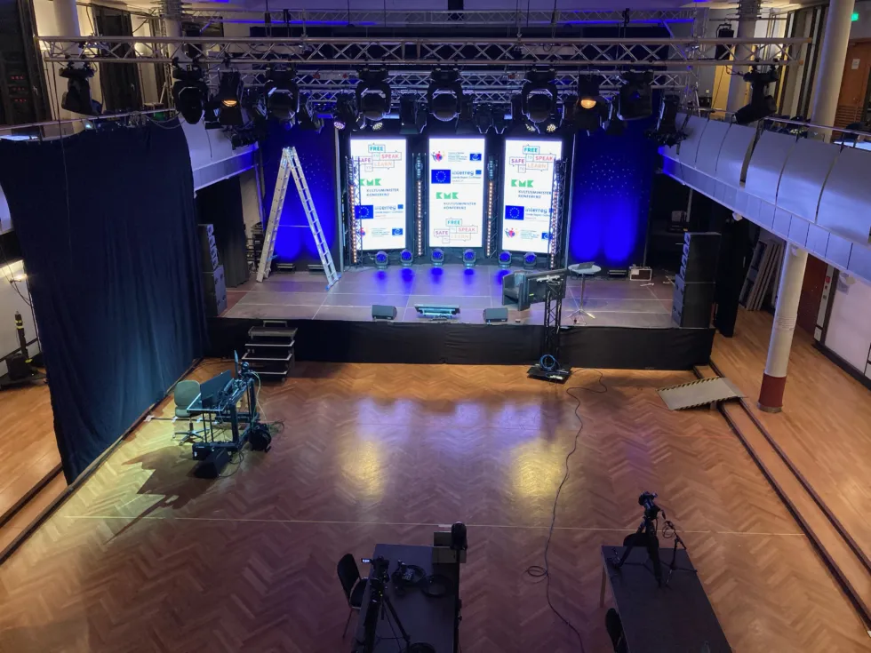 Übertragung der Internationalen Online-Konferenz des Europarats aus dem mainzplus DIGITAL-Studio im Frankfurter Hof 