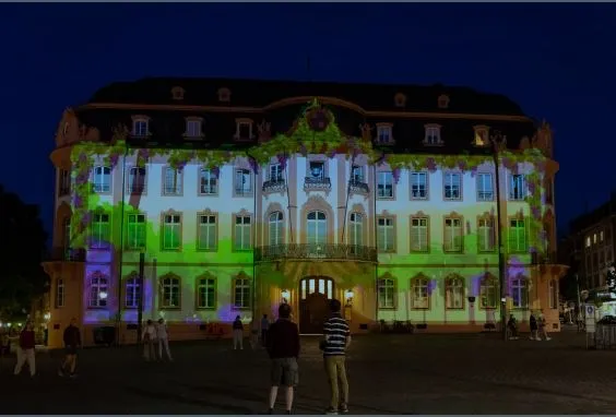 „Mainz leuchtet – Das Late Light Festival“ vom 28. bis 30.  September: Kreative Kunst auf Gebäudefassaden, Führungen und  Rahmenprogramm mit Gastronomie und Handel in der Innenstadt