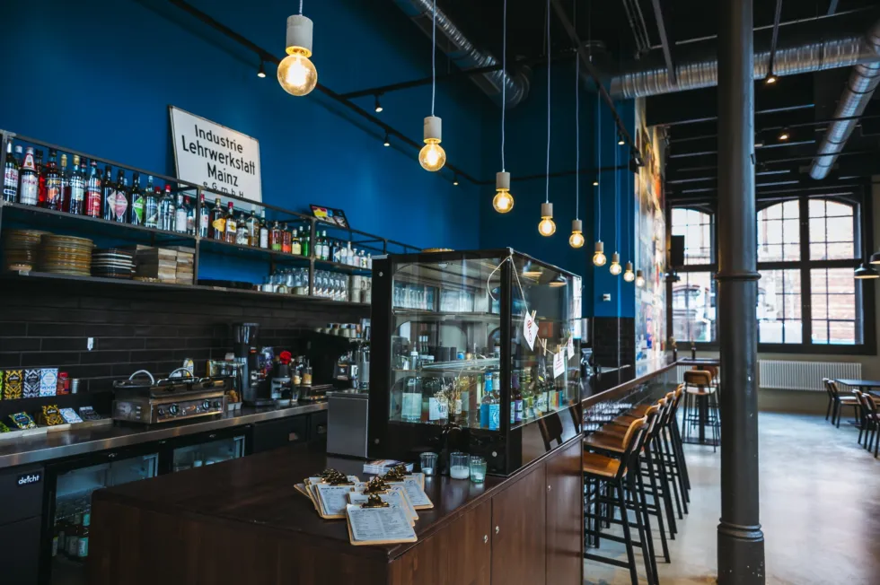 mainzplus GmbH sucht Pächter ab April 2023 für die gastronomische Location „Waschhaus“ im KUZ